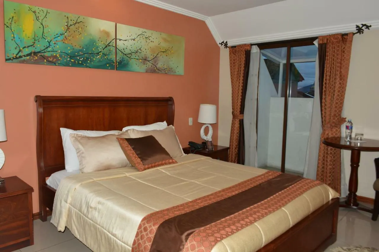 Alejandrina Hotel Cuenca Ecuador
