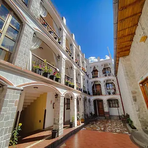 De Tacvnga 3* Latacunga
